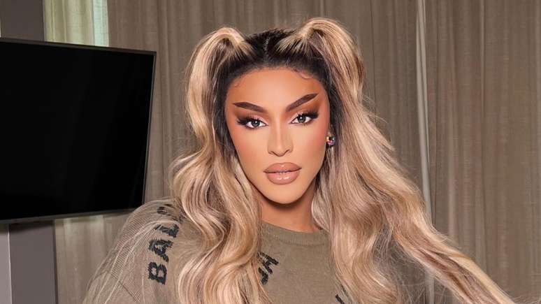 Pabllo Vittar revela o que prefere na hora H.