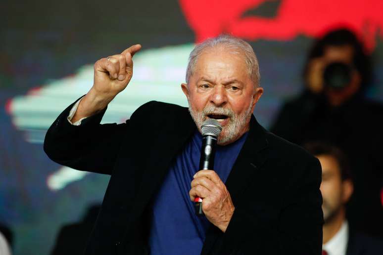 Lula a banqueiros: 'Para que acumular tanto dinheiro, imbecil? Distribua um pouco'