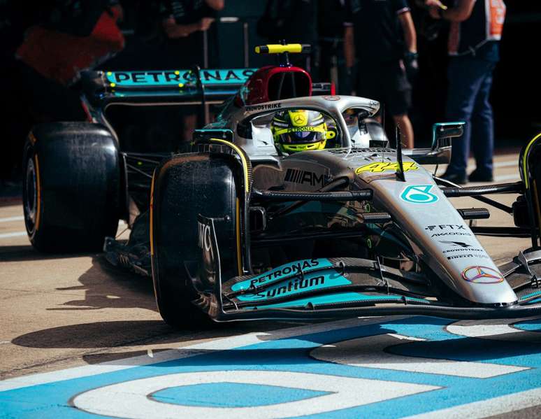 Lewis Hamilton foi um dos destaques e repetiu o 2ª lugar do TL1
