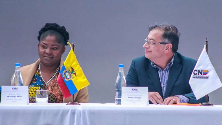 Gustavo Petro e a vice-presidente Francia Márquez fizeram história ao ganhar as eleições presidenciais na Colômbia