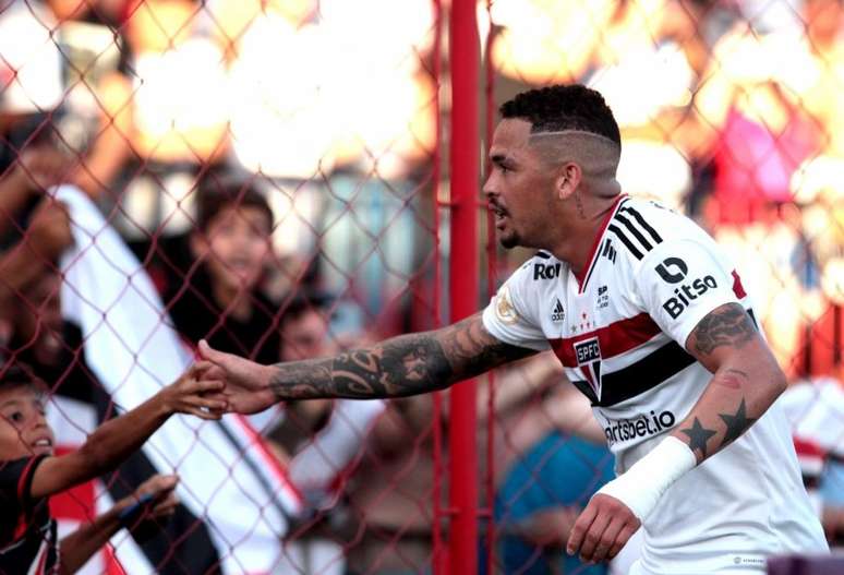 Luciano venceu um jejum de dois meses sem marcar e foi decisivo nos últimos confrontos do São Paulo (Foto: Rubens Chiri/Saopaulofc.net)