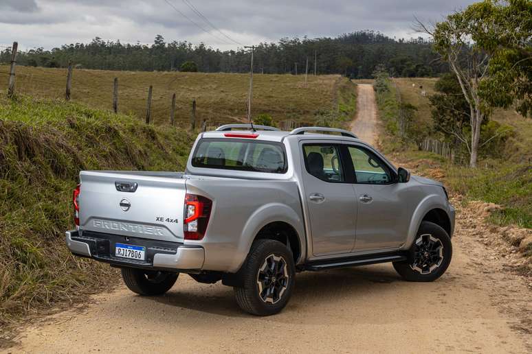 Nissan Frontier XE 2023