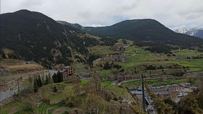 Andorra, um principado entre a França e a Espanha, é o endereço do Opera GX Village