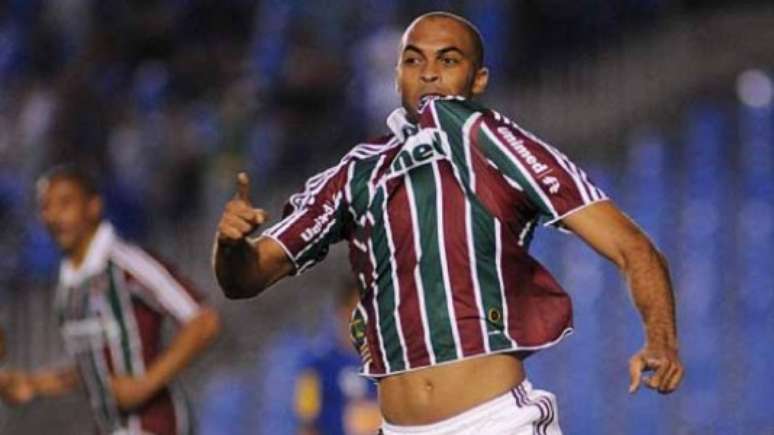 Leandro Euzébio com a camisa do Fluminense (Foto: Divulgação)