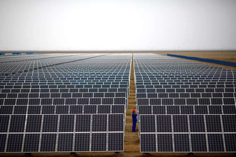 Parque de energia solar na China
16/09/2013
REUTERS/Carlos Barria/File Photo
