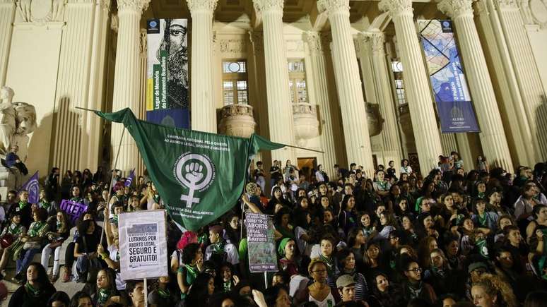 Marcha pela legalização do aborto na América Latina no Rio de Janeiro em 2018