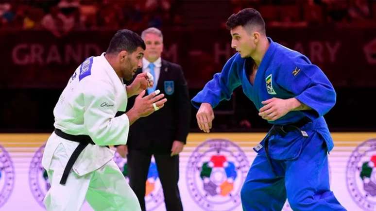 Guilherme Schmidt vence campeão mundial e leva o ouro (FIJ)