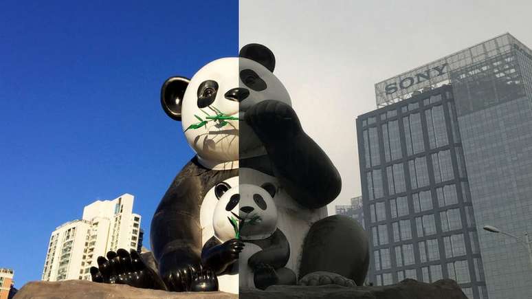 Estátua de panda em Pequim em um dia limpo e num dia poluído em 2017