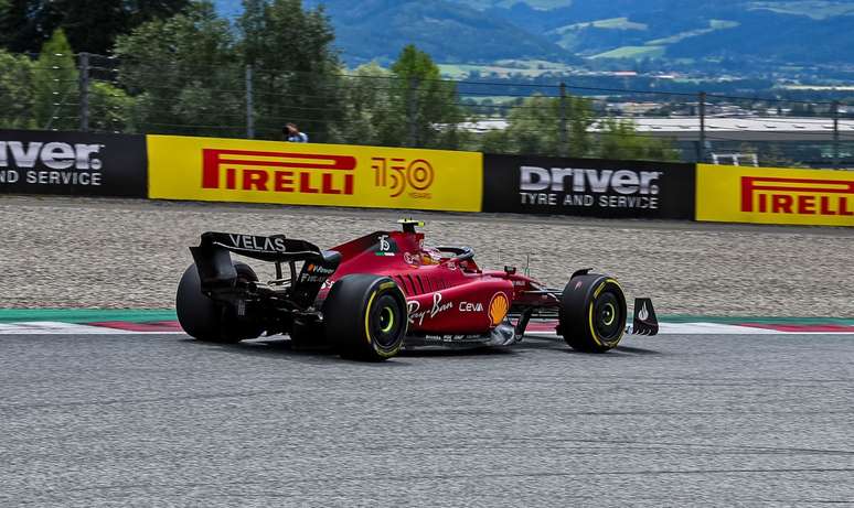 Carlos Sainz liderou o TL2 na Áustria