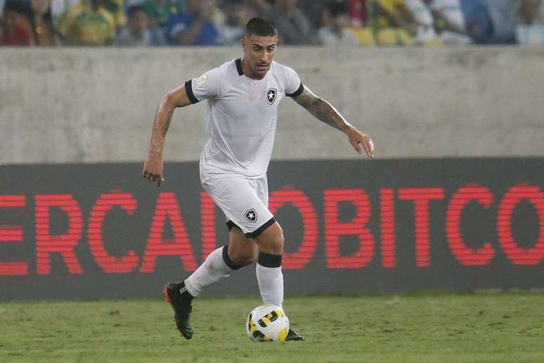 Camisa do Botafogo sem patrocínio (Foto: Vítor Silva/Botafogo)