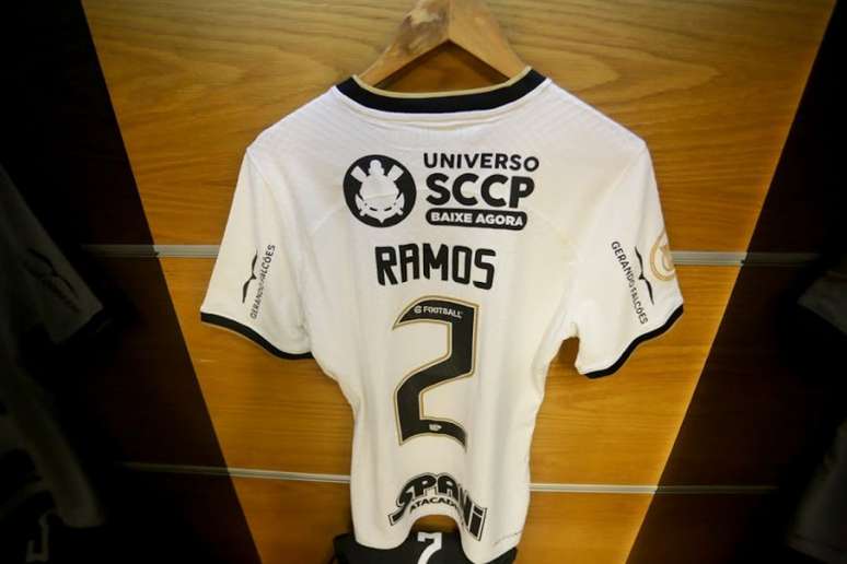 Rafa Ramos utiulizou a 2 pela primeira vez pelo Timão na partida contra o Flamengo (Foto: Divulgação/Corinthians)
