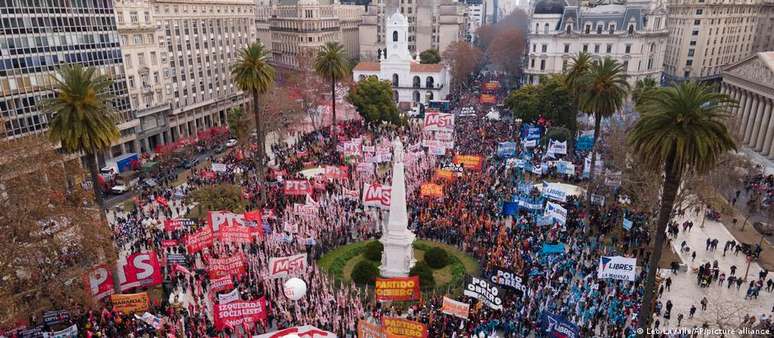 Manifestantes se reuniram em Buenos Aires e em outras cidades argentinas