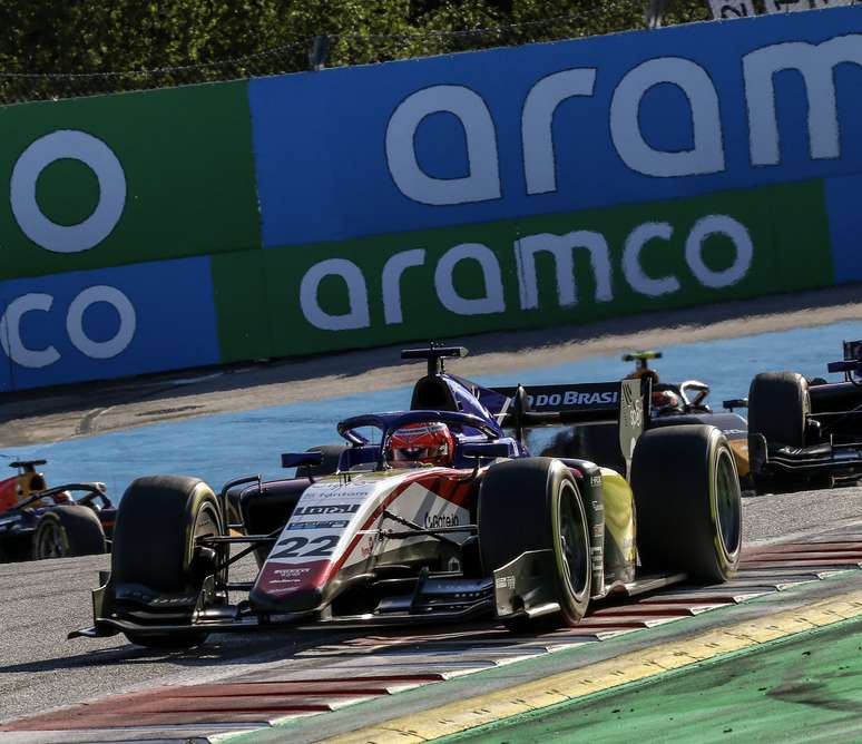 Enzo Fittipaldi terminou corrida 2 da Fórmula 2 em segundo 