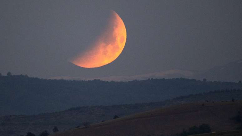 A super lua de sangue vista da Macedônia do Norte