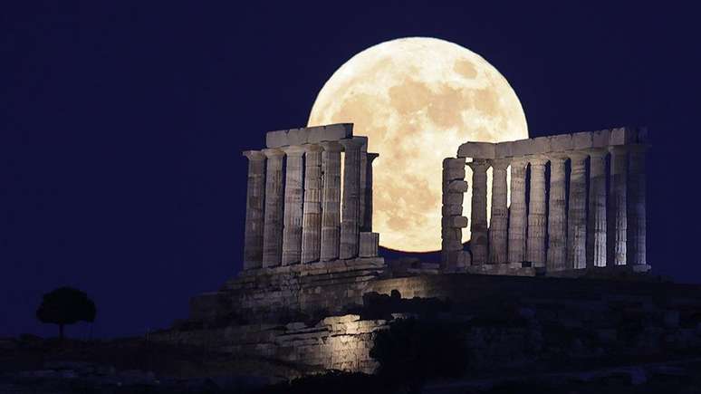 Superlua de Morango vista na Grécia em 2021