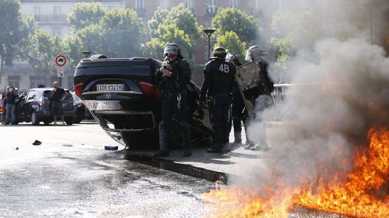 Em 25 de junho de 2015, houve uma escalada de violência contra o Uber em Paris