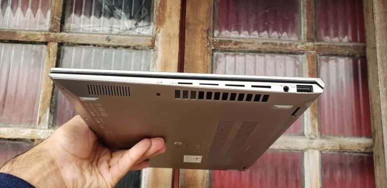 Modelo poderia ter mais portas para uso de v&aacute;rios dispositivos ao mesmo tempo