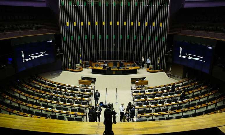 Câmara aprova projeto que limita penhora em ações trabalhistas 