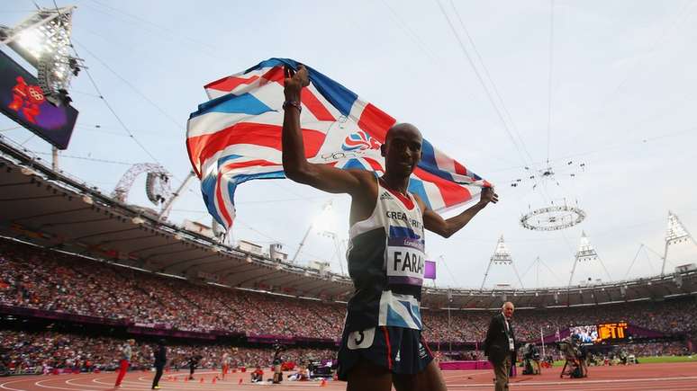 Mo ganhou medalhas de ouro nos 5.000m e 10.000m nos Jogos Olímpicos de Londres 2012 e Rio 2016