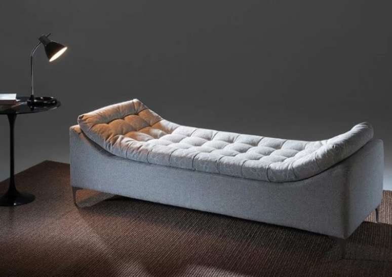 38. O recamier cinza tem ar moderno. Fonte: Pinterest