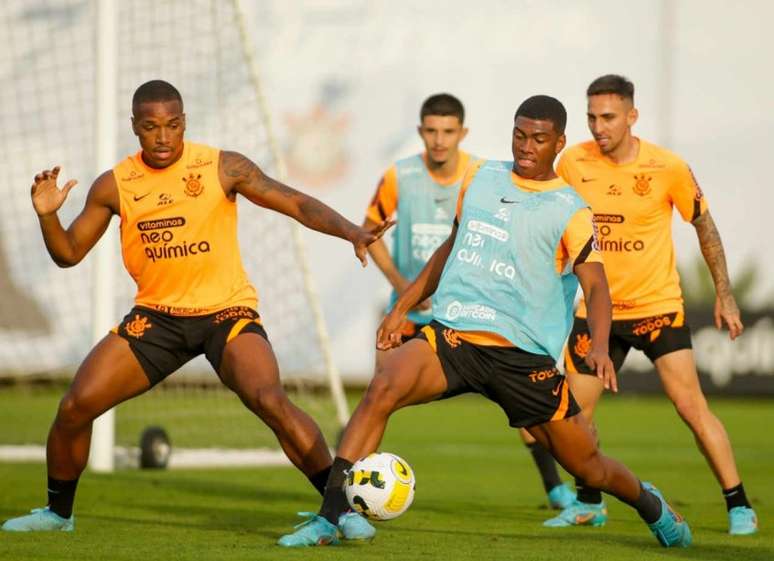 São Paulo segue com preparação para enfrentar o Corinthians; veja provável  escalação