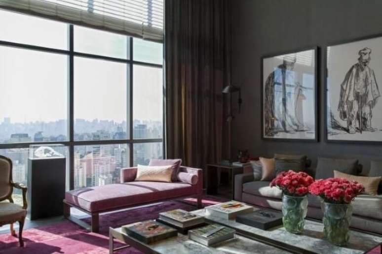 12. O recamier d&aacute; um toque diferente &agrave; decora&ccedil;&atilde;o da sala ou do quarto. Projeto de Roberto Migotto