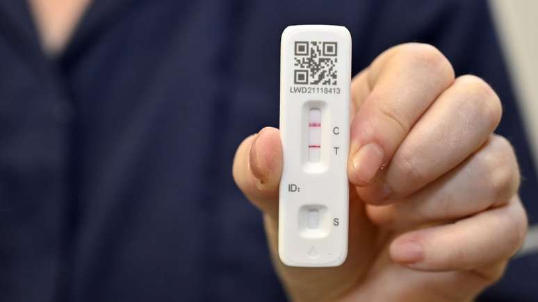 Disponibilidade de autotestes tem aumentado no Brasil nos últimos meses