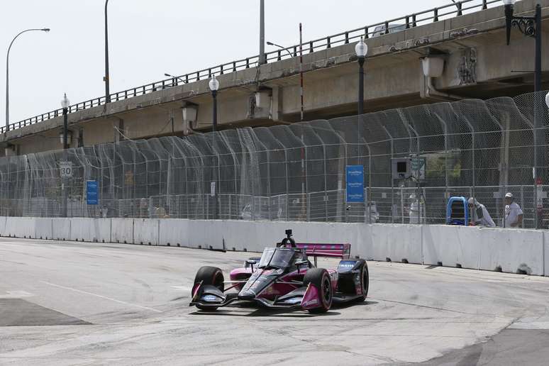 Helio Castroneves vai largar em 17º no GP do Canadá 