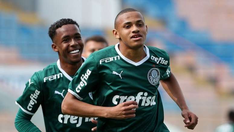 Jhon Jhon marcou os dois gols da vitória do Palmeiras sobre o Botafogo (Foto: Fabio Menotti/Palmeiras)