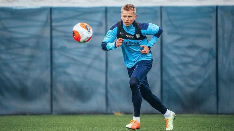 Jogadores do Arsenal entram em quarentena; jogo contra City é