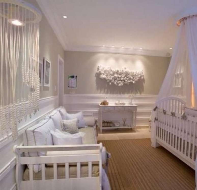 24. decora&ccedil;&atilde;o branca para um quarto de beb&ecirc; de luxo &ndash; Foto: Casa da Graz