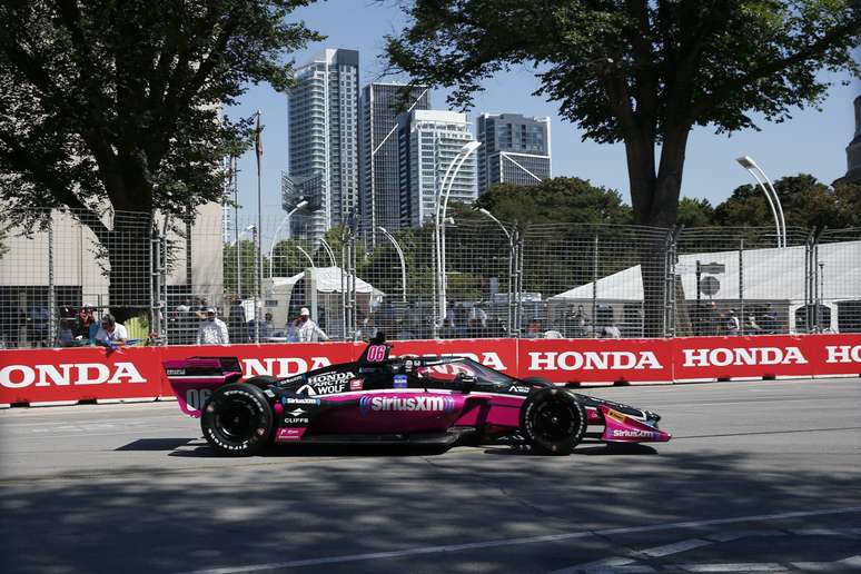 Helio Castroneves terminou GP de Toronto em 17º 