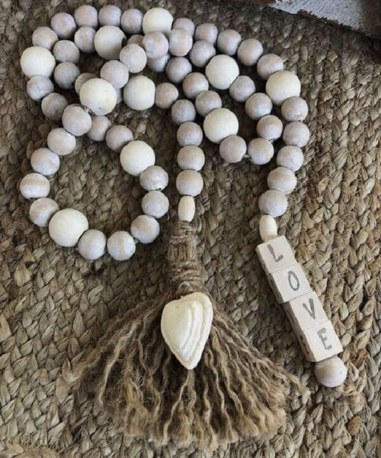 55. Colar de mesa para decora&ccedil;&atilde;o intimista e rom&acirc;ntica. Fonte: Craft Ideas