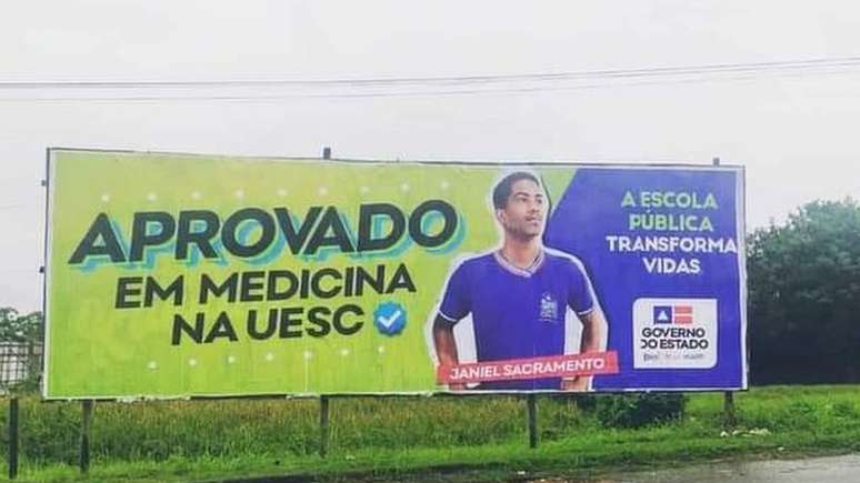 Sucesso de Janiel no Enem foi estampado em outdoor no seu Estado, a Bahia