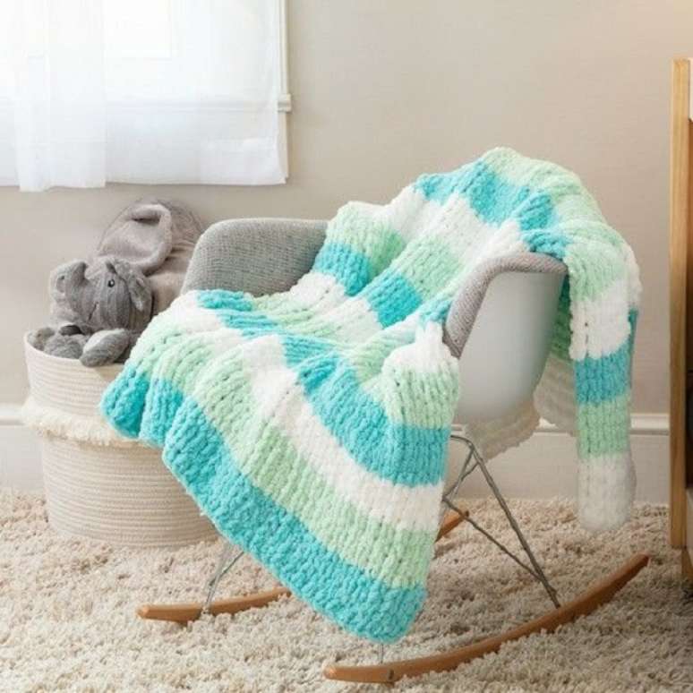 49. Aprenda como fazer uma manta de croch&ecirc; passo a passo azul e branco &ndash; Foto Words Of Life Ministry