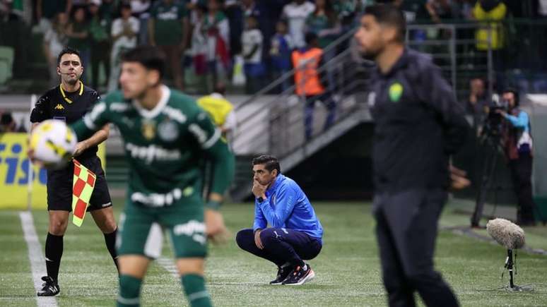 Abel Ferreira viu Piquerez pedir substituição após sentir um desconforto muscular (Foto: Cesar Greco/Palmeiras)