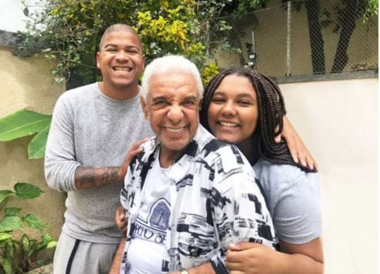 Timotinho (suposto sobrinho), Agnaldo Tim&oacute;teo, Keyty (filha adotiva)