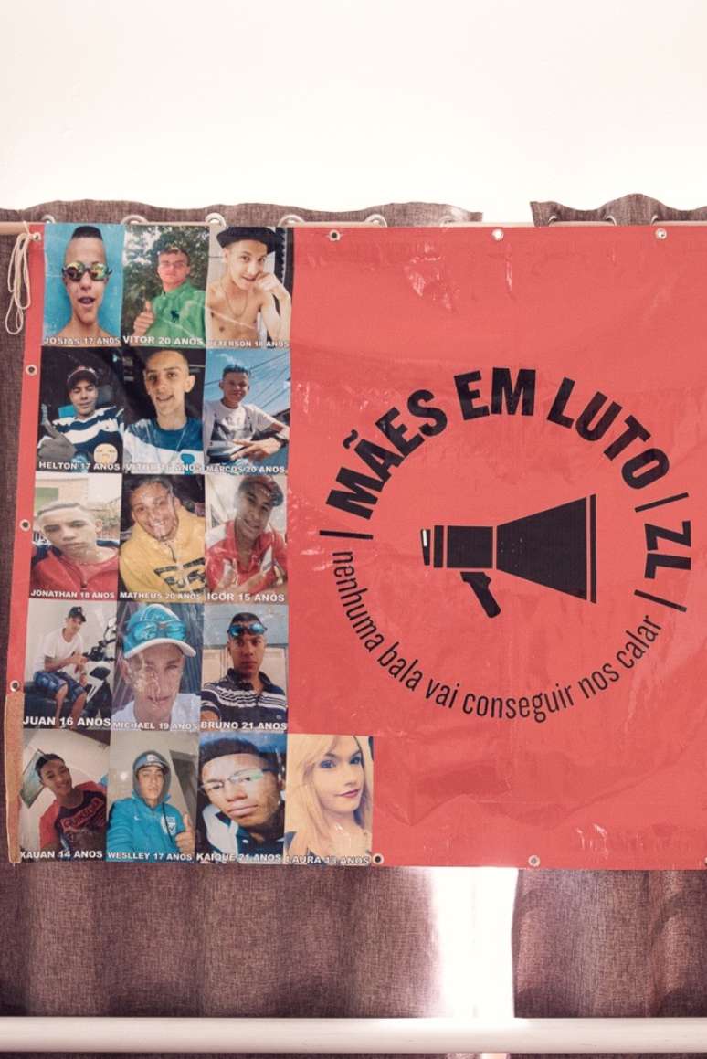 Cartaz dos filhos mortos pelo Estado