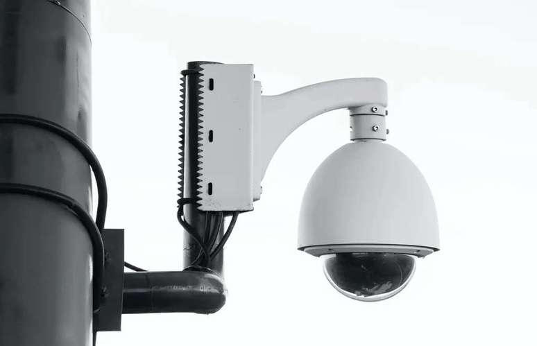 Câmeras de segurança conectadas são um passo além na conectividade doméstica(Imagem: Pawel Czerwinski/Unsplash)