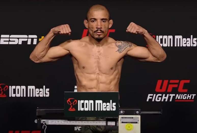 Sean Strickland conquista o título de peso médio do UFC