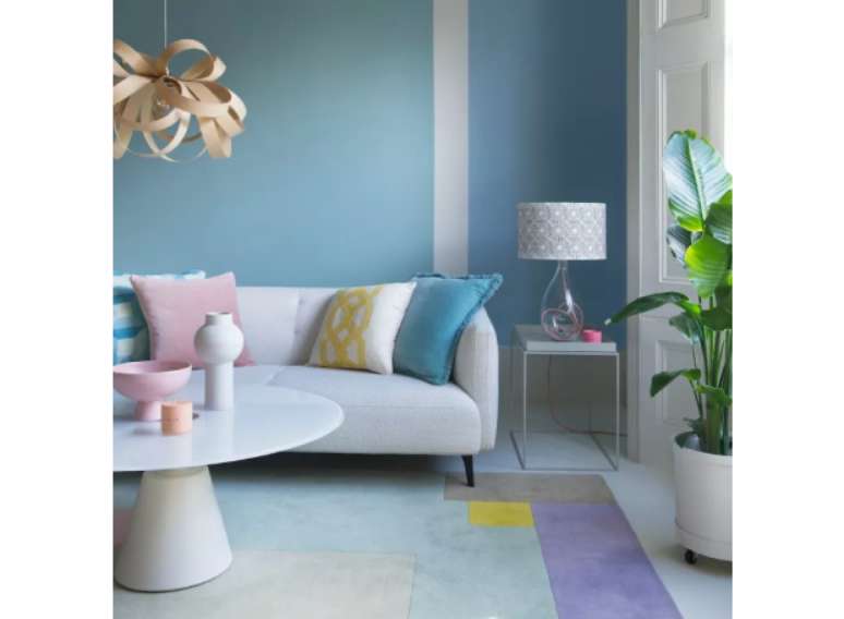 Aposte em um color blocking vertical