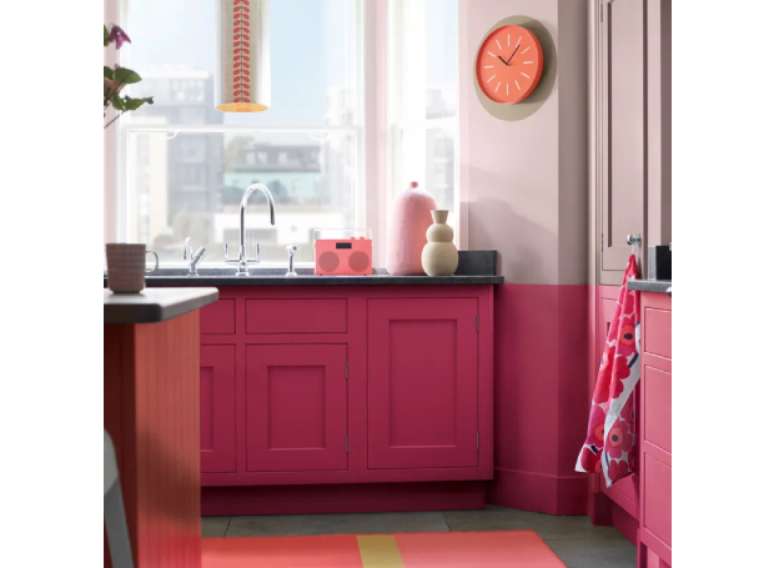 Pinte continuamente com uma cor de destaque para dar defini&ccedil;&atilde;o