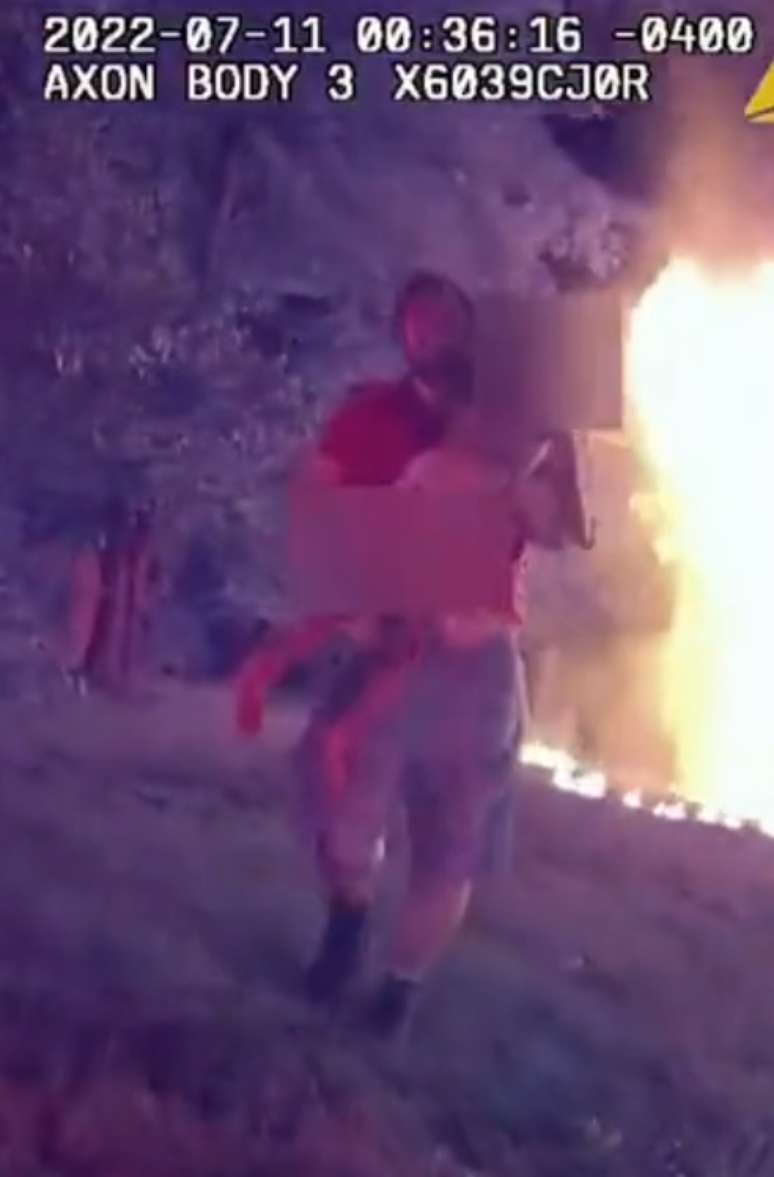 Casa pega fogo e fica destruída após criança brincar com vela no Oeste de  SC - Éder Luiz Notícias