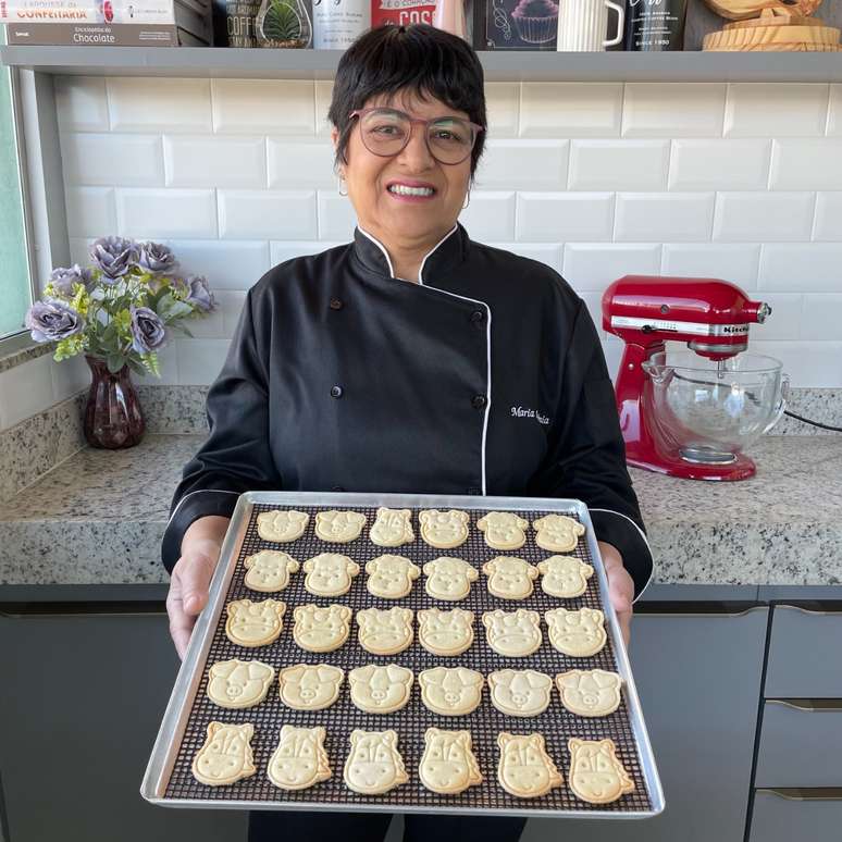 Chef Maria Antônia e algumas de suas criações. 