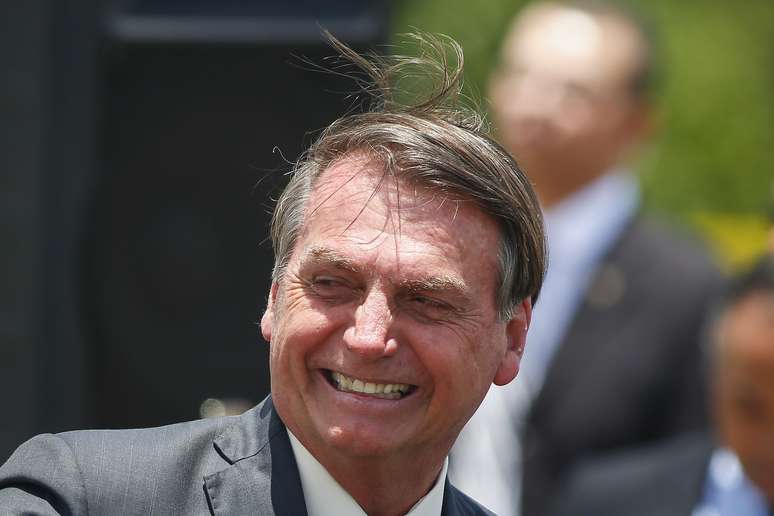 Bolsonaro fez um reunião em que levanta informações falsas sobre as eleições