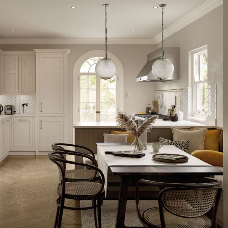 Invista em arm&aacute;rios embutidos.