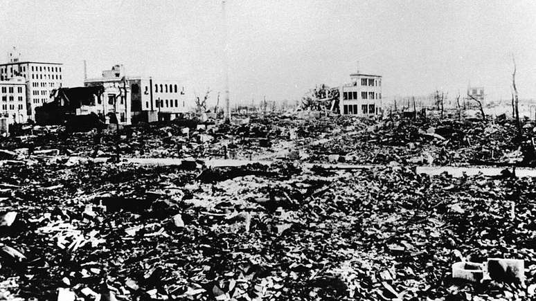 Destrui&ccedil;&atilde;o nuclear em Hiroshima, no Jap&atilde;o (1945): um dos lados negativos do progresso