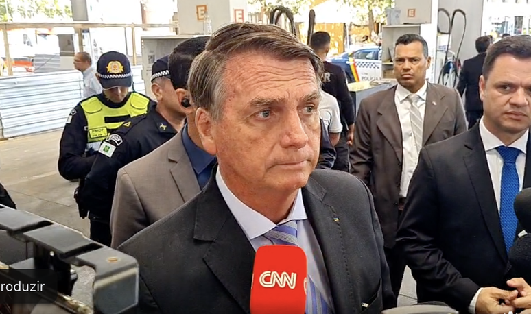 Bolsonaro defendeu que apuração das urnas seja semelhante à da Mega Sena