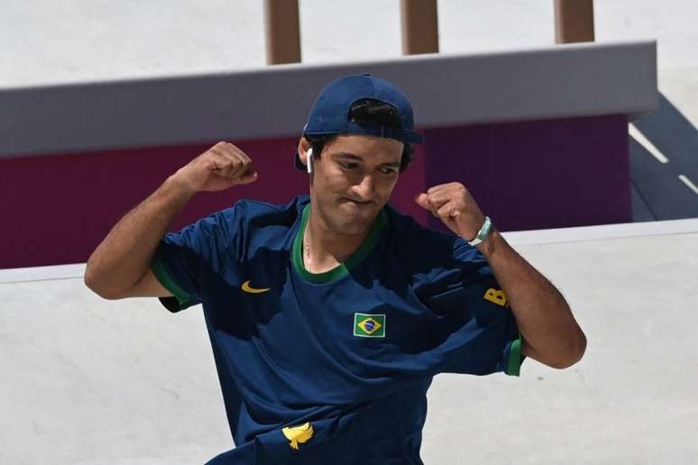 Kelvin Hoefler conquistou medalha para o Brasil no X-Games (FOTO: Martin BERNETTI / AFP)