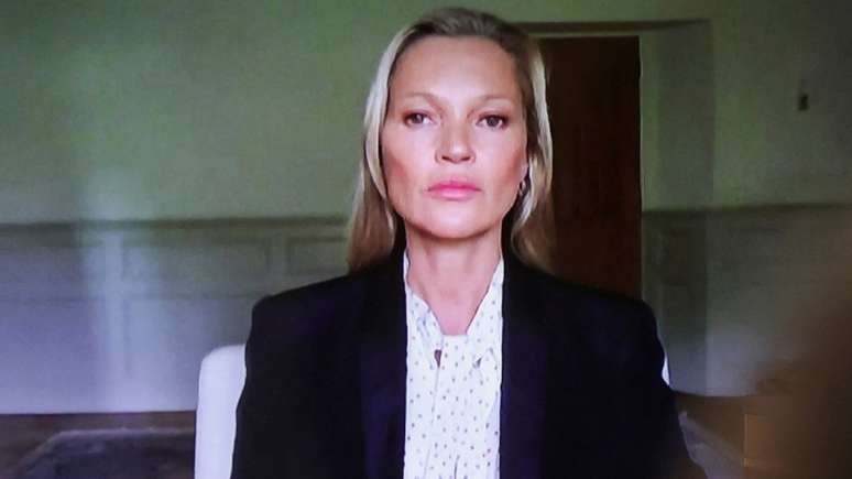 Kate Moss agora atua como agente de modelos e dá conselhos para a filha dizendo que ela deve dizer não sempre que se sentir desconfortável